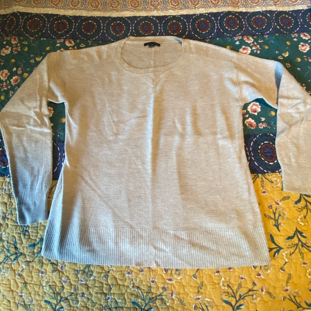 Light Grey American Eagle Sweater